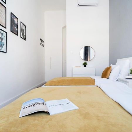 Large Apartment At Perfect Central Location Budapest Exterior photo