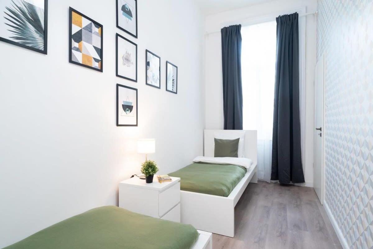 Large Apartment At Perfect Central Location Budapest Exterior photo