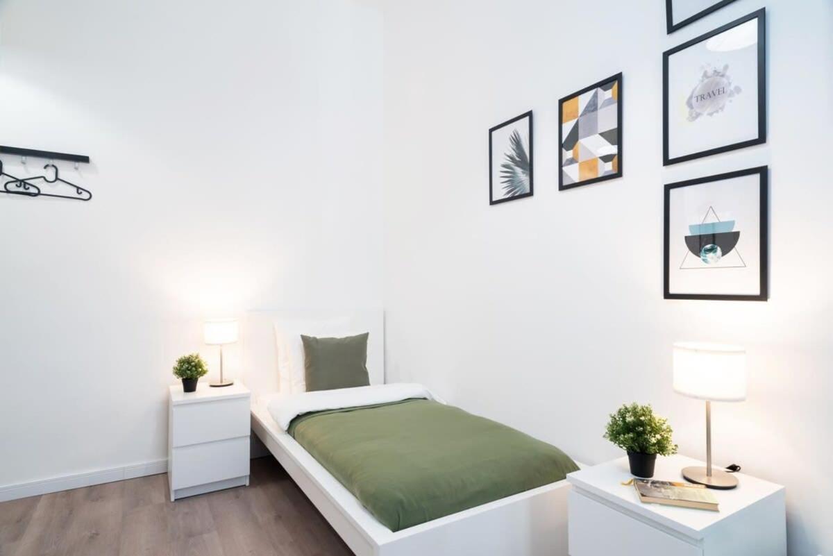 Large Apartment At Perfect Central Location Budapest Exterior photo