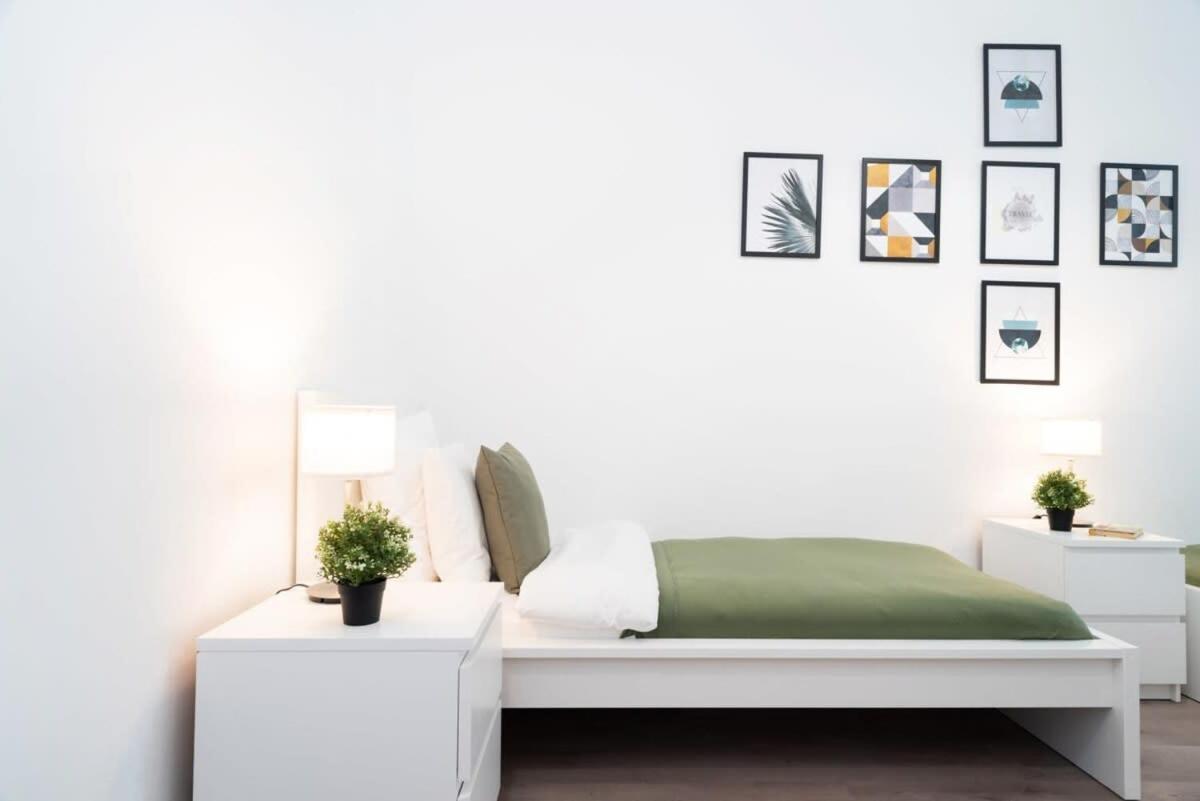 Large Apartment At Perfect Central Location Budapest Exterior photo