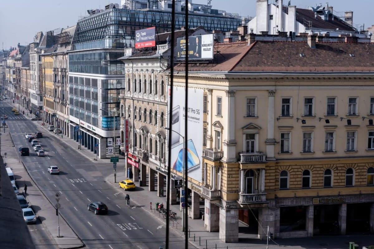 Large Apartment At Perfect Central Location Budapest Exterior photo